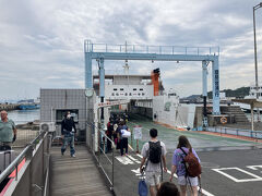 瀬戸内国際芸術祭ね
瀬戸内の島々、特に直島を中心にアートの島
高松が玄関でなく、やはり新幹線だと岡山から
宇野がゲートなんです
なるほどね・・
