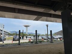 釜山・金海国際空港到着。
出発が15分ぐらい遅れましたが、ほぼ定刻の到着でした。
大阪～釜山は本当に近いですね。