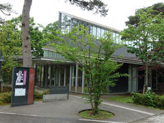 藤沢周平記念館
館内は撮影禁止で、正直なところ特にファンじゃなければ入館料払ってまで見なくても良かったかな、と思いました。まぁ、それも見たからこそ言えるのですが