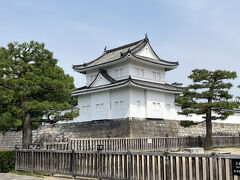 旅の始まりは二条城から。