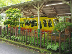 ケーブルカー

片道6分　490円。