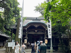 八百富神社。
琵琶湖の竹生島から藤原俊成卿により勧進された弁財天が祀られていて、開運・安産・縁結びに良いそうです。