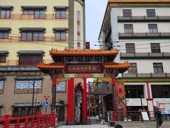 次は、新地中華街へやってきました