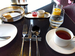 京都３日目。
朝食も夕食と同じホテル10階にあるレストランでいただきます。