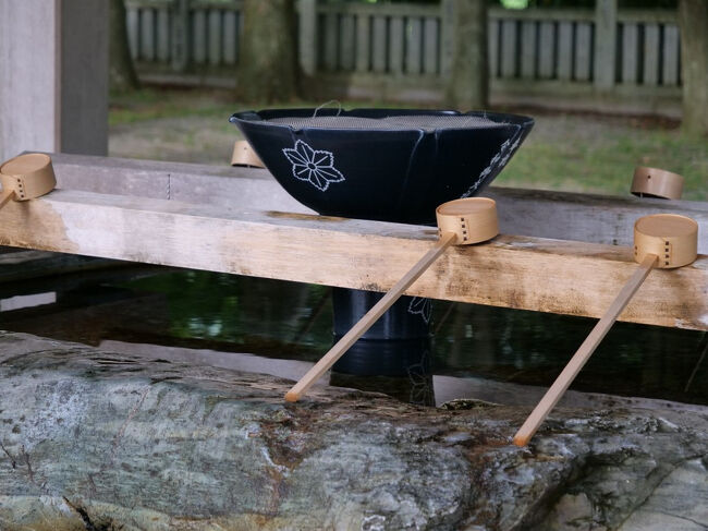 手水で清めてから