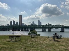 漢江でも見に
ノドウル島