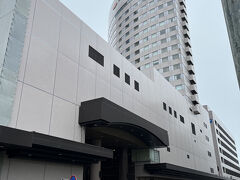 金沢駅前にあるANAクラウンプラザホテル
駅より徒歩数分で立地最高です。