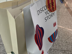 ロッテ免税店と新羅免税店で商品を受取。
