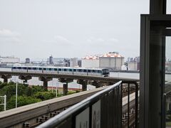 ここからはモノレールで浜松町に行き、そのままJRに乗り換えて御茶ノ水駅に向かう。
第3ターミナル駅は景色がよい。