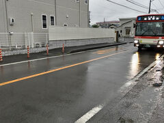 バスが来たので、新松田駅方面に戻るバスに乗車☆