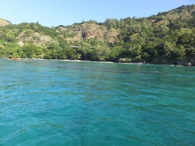 さて今日のメイン、座礁船跡に接近します。