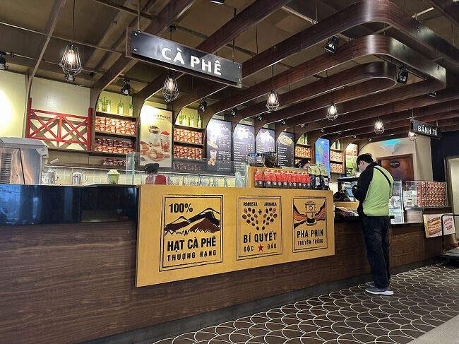 先に注文して支払うスタイル。