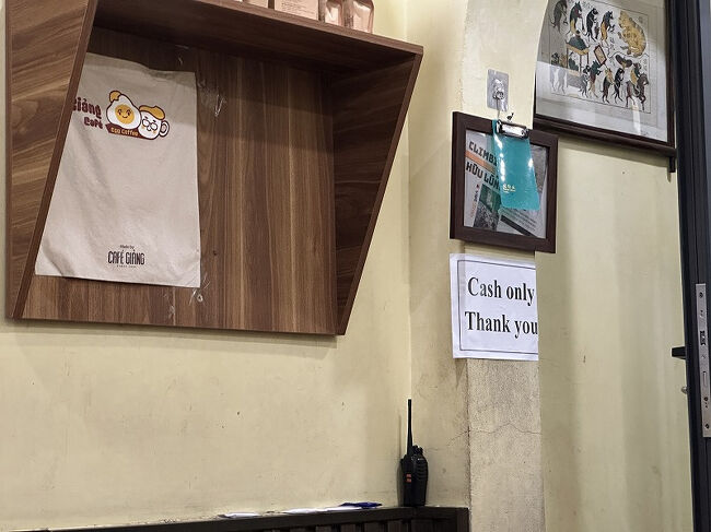 支払いは現金のみ。