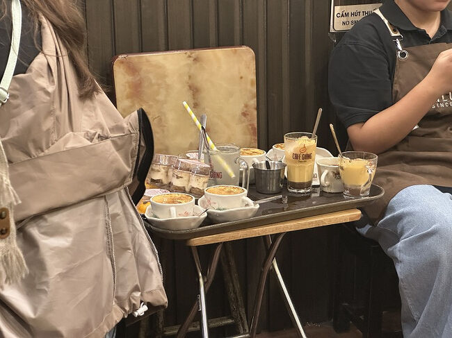 コーヒーは何テーブル分かまとめて運ばれてきます。