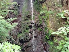 こちらは良弁滝です。