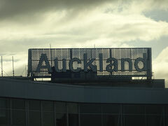 オークランドの空港に着きました。