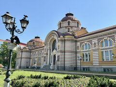 モスクの裏側にあったソフィア歴史博物館の建物。
20世紀初頭から中央浴場として使われていた建物を博物館へ改装。