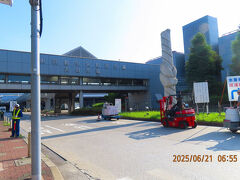 徒歩20分程度で『大田市場』正門に到着。