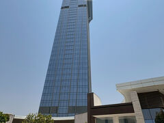 パームジュメイラの展望台『ザ・ビュー・アット・ザ・パーム』に到着しました。