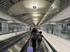 このトラベレータがああバンコク着いたって感じ。