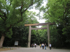 さて、お食事まで時間はたっぷり。
熱田神宮にお参りしましょう。
仕事の早いmuさんの旅行記はこちら
https://4travel.jp/travelogue/11987001