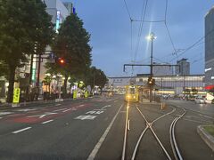 路面電車で岡山駅へ。