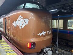 今回の鉄分補給はナイターです。
まずは初乗車の新型やくも。