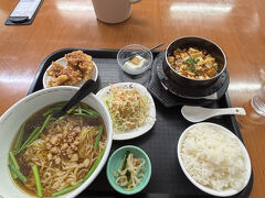 駅近くの台湾料理屋さんで夜ご飯。
台湾ラーメンを岡山で食べました笑