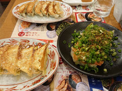 レンタカーを返却して宇都宮駅　青源で餃子を頂きました。13：15
焼き餃子が一番美味しかったです。