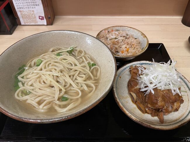 注文は、本ソーキそば　税込1,500円<br />自家製麺に生姜を効かせたスープ、味がしっかりとしみたホロっと崩れる本ソーキ肉。