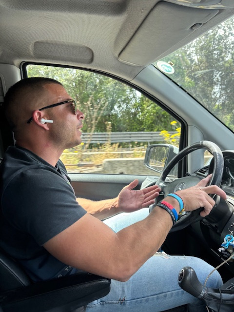 am11:30<br />スタッフに４バック入るタクシーを呼んでもらいフィウミチ―ノ（レオナルド・ダ・ビンチ）国際空港へ