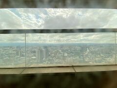 2月18日（火）
雲は多くても、穏やかな天気そうな日。。。しかし窓の汚なさには。。。