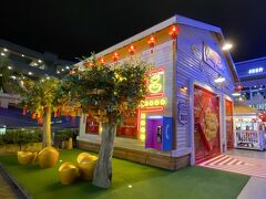 昼間見たグロリアアウトレットの夜景見学。