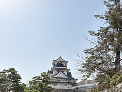 高知城!!
外国の人がとにかく多かったです。