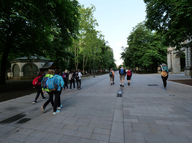 パンプローナの市街地を歩く