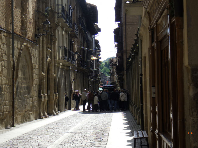 旧市街に行って、巡礼手帳用ホルダーを探しましたがお土産屋さんも発見できず