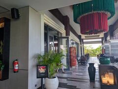 この日の朝食はLion Xで食べることにしました。
中華料理メインのレストランです。