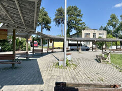 西バスステーションでツーリスト・インフォで教えてもらった通り、
カザンラク行きのチケット、ゲット～！
このバスステーションは大型バスではなく、ミニバス専用ぽかった。

同じ市バスに乗って旧市街へと戻ります。