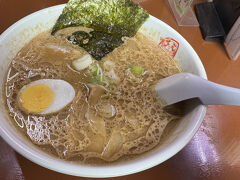 塩分不足を補うために、今日もラーメンです。