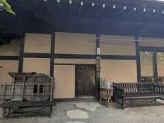 ます、ランチは茶屋卯三郎にて。
13時過ぎに到着。かなり、並んでました。
ボードに名前を書いて椅子で待機！
そして、しばらくして「本日の受付終了」となりました。
ギリギリ間に合ってよかった。