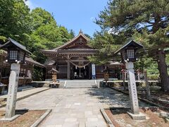 殺生石の近くにある温泉神社にもそのまま歩いて行きました。