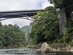 10時10分集合の鬼怒川ライン下りを、楽しみました。
3500円で1時間くらい。