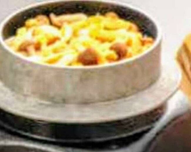 釜飯 (炊き込み御飯)