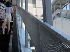 ＡＭ１２時５２分。

「関西国際空港第一ターミナル」にて下車。