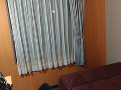 そこから気分は小田さんになり(;^_^A
またチャリで夜風を切って近鉄四日市駅のホテルへ。
21時頃着。
あ、自転車は近鉄四日市駅近辺の駐輪場に返却しました。カギはポストに入れます。
お世話になりました～。
なんとか熱中症にもならず、往復3,000円の送迎バスもタクシーも使わずに済みました。
