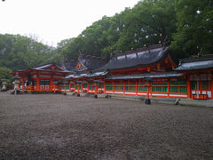 車で移動し、こちらは熊野速玉大社です。
