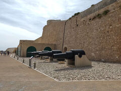 次に★聖エルモ砦へ。