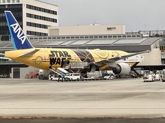 伊丹空港　ANAのSTARWARSジェットが見えて
