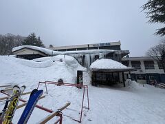 こちらもスキー場内にある高見屋グループのJURIN 外湯巡りもできますが、とりあえずスキー