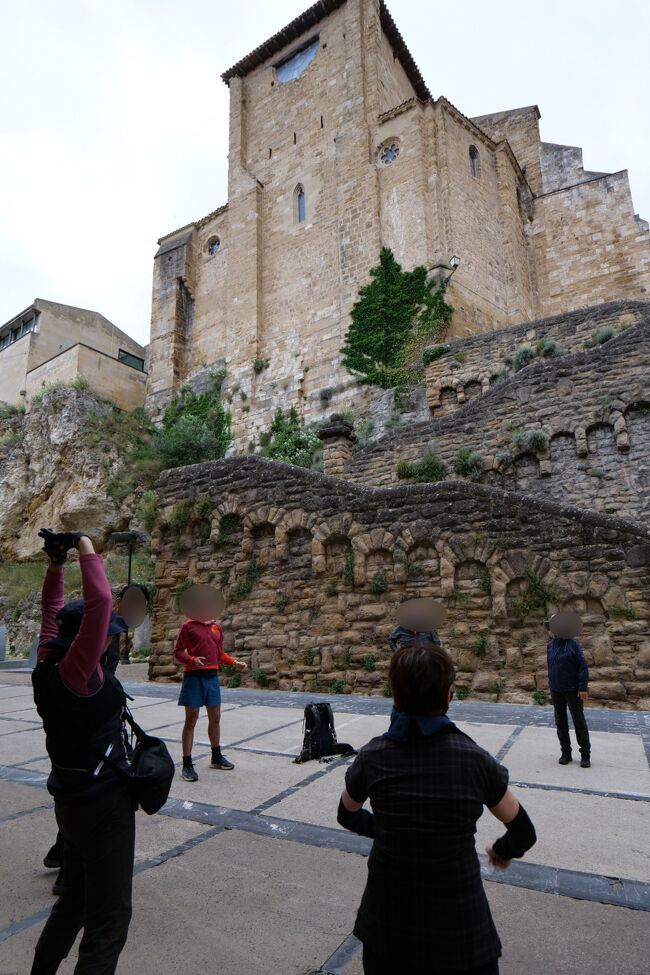 8：00　ホテルの前でストレッチ